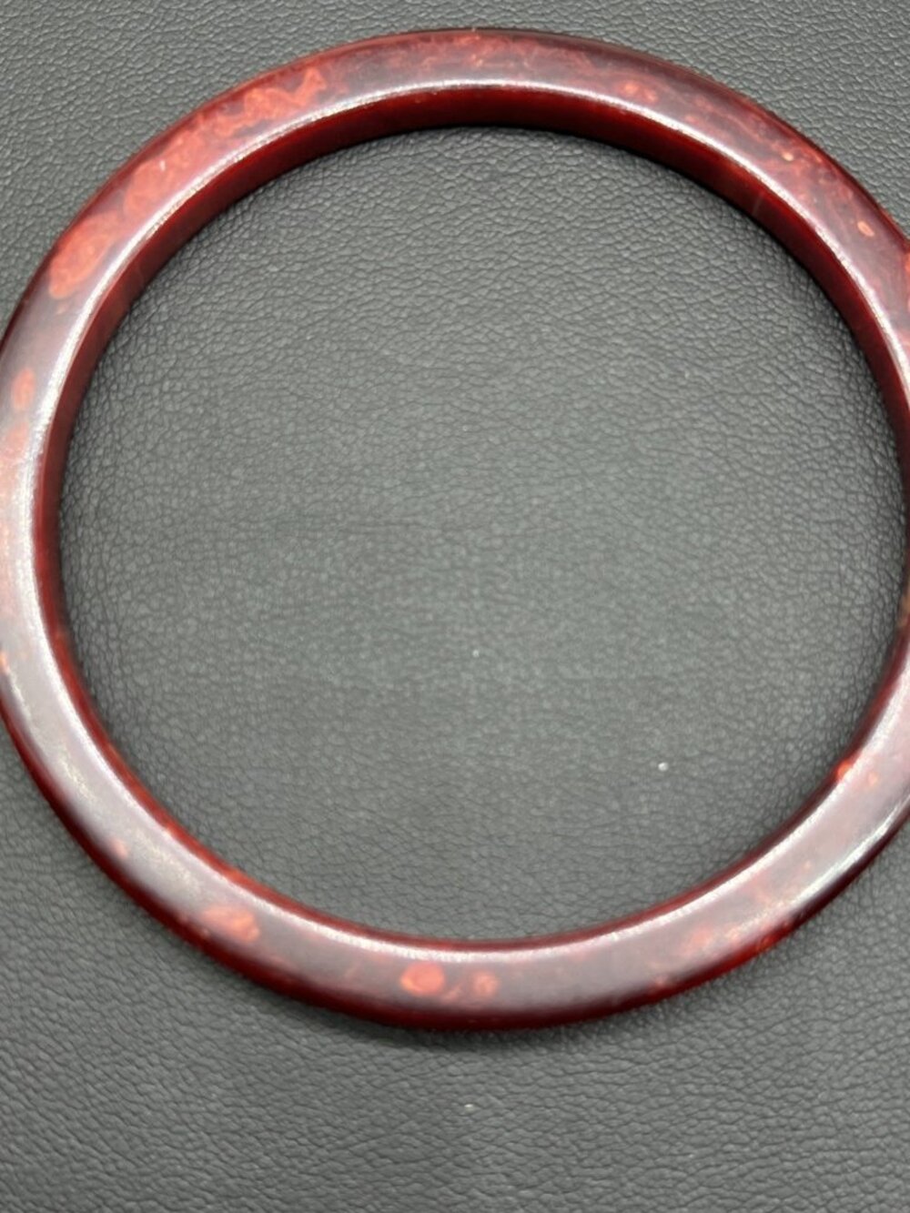 Maroon Marbled Bakelite Bangle Bracelet Spacer Size 7 3/4 - Picture 4 of 11